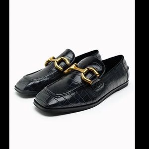 Flat leather loafers